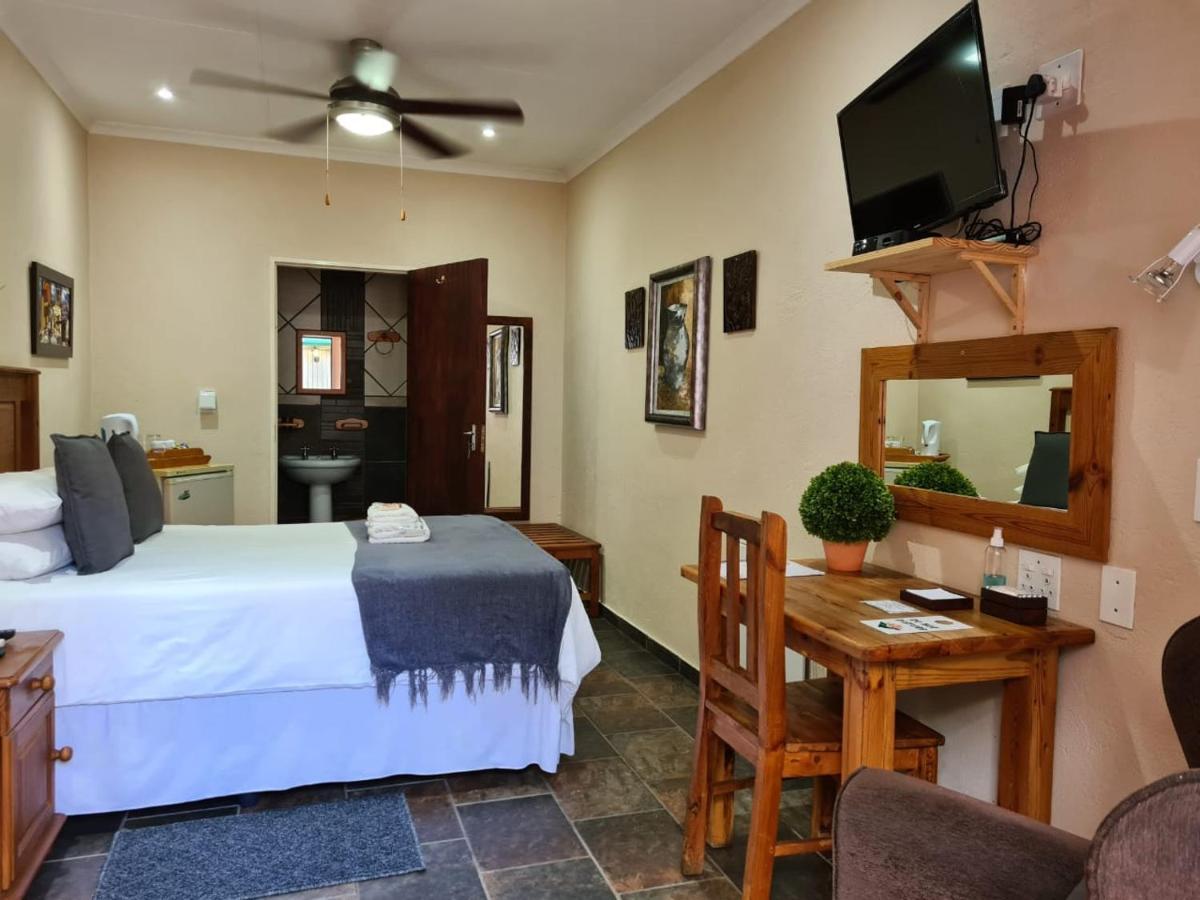 Ngwenya Boutique Hotel Lephalale ภายนอก รูปภาพ