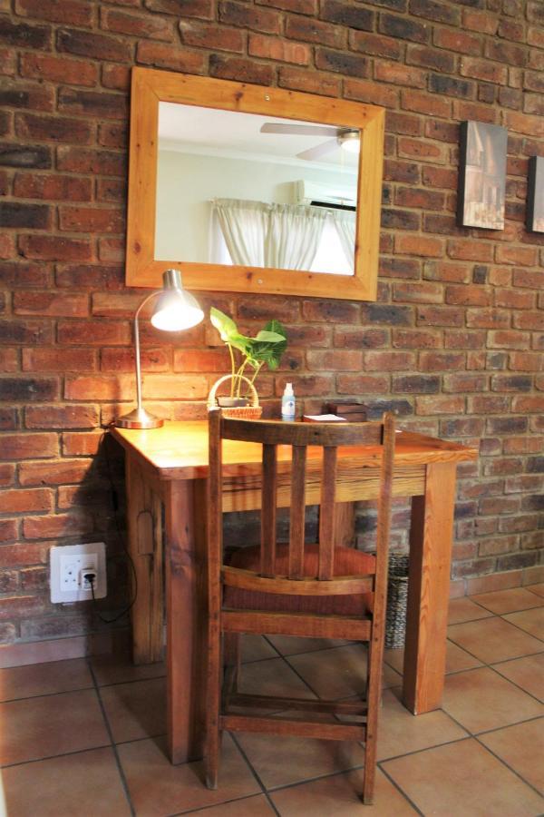 Ngwenya Boutique Hotel Lephalale ภายนอก รูปภาพ