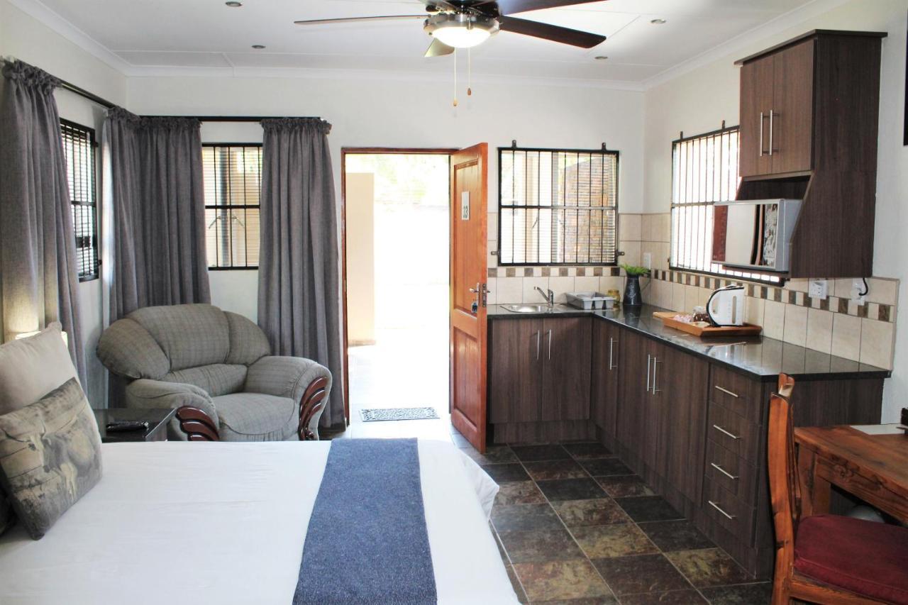 Ngwenya Boutique Hotel Lephalale ภายนอก รูปภาพ