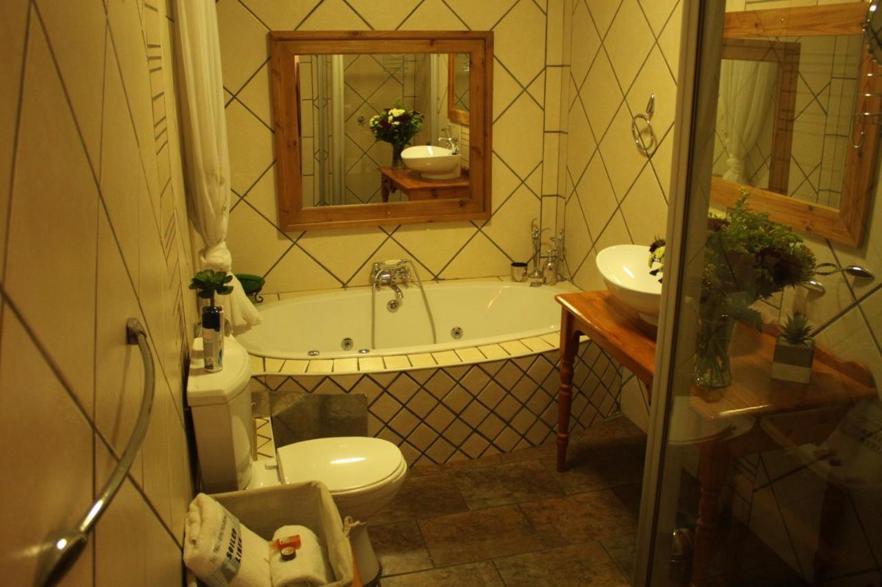 Ngwenya Boutique Hotel Lephalale ภายนอก รูปภาพ